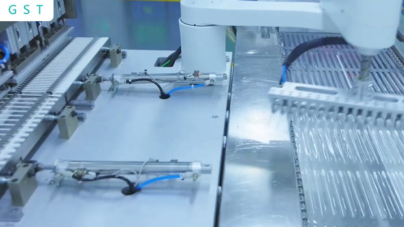 非标自动化设备：定制化需求下的解决方案